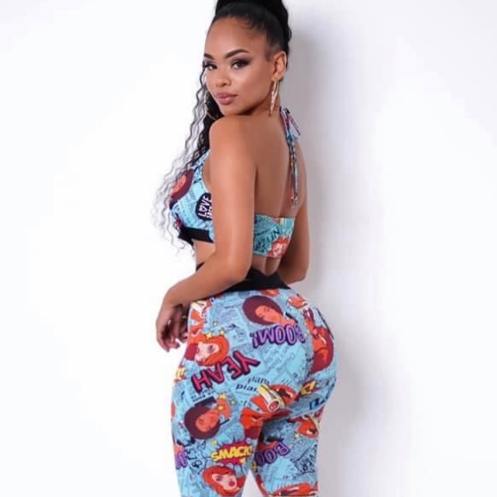 LOVE LANGUAGE x 2PIECE SET 
💫s,m,l
💫Available for purchase